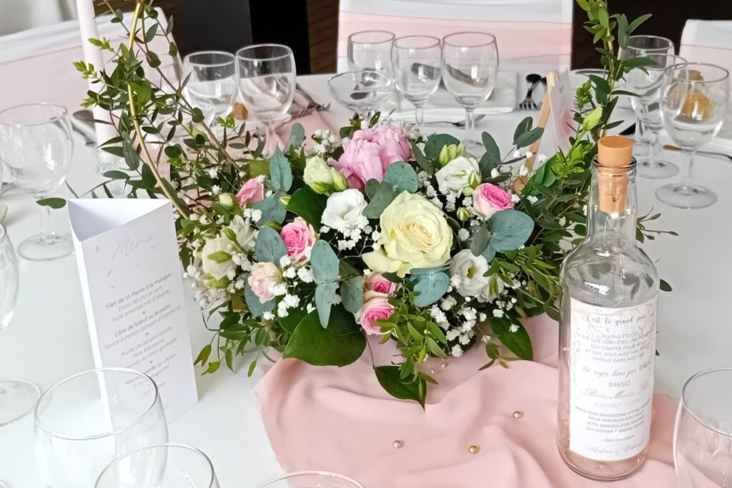Une jolie table de mariage romantique à Rennes